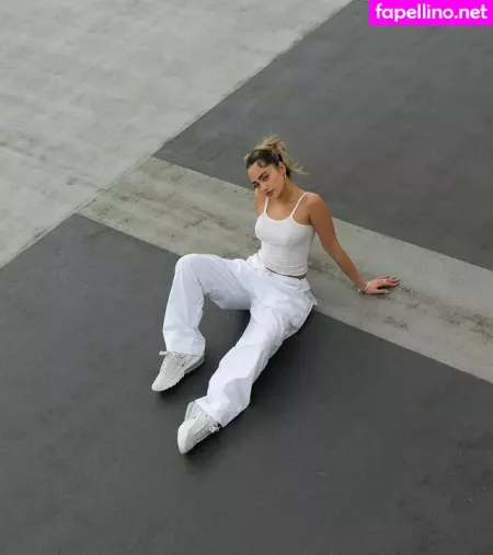 Tara Sky Martin OnlyFans Thumbnail #6AXxdXTYKB