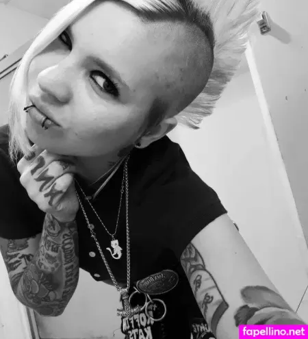 Tara Toxic OnlyFans Thumbnail #TwjhC7YpM7