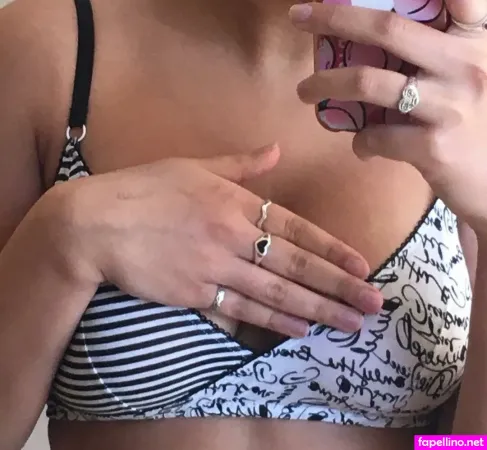 Tara Vellani OnlyFans Thumbnail #kqVnwJdpFV