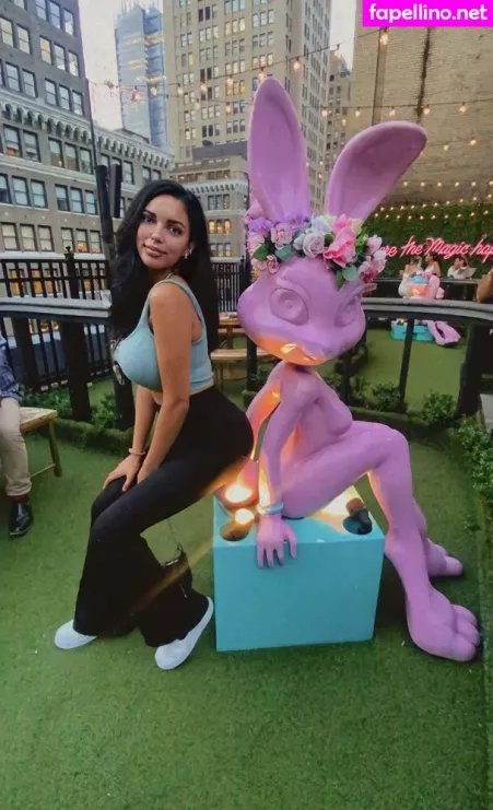 Tara Yazdi OnlyFans Thumbnail #1S9lxRcQpD