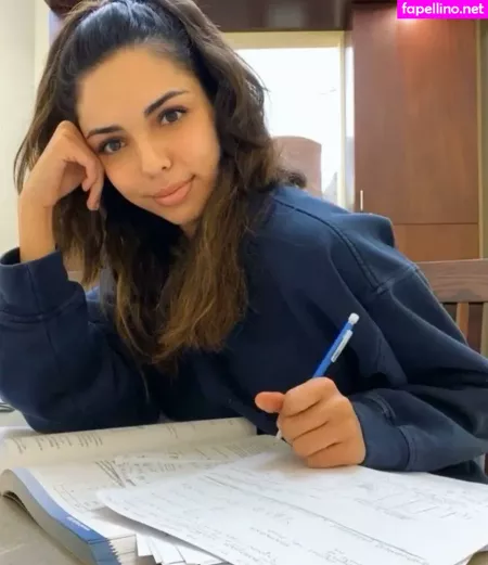 Tara Yazdi OnlyFans Thumbnail #2beejVrLlr