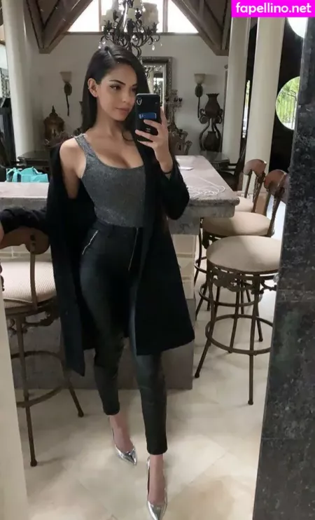 Tara Yazdi OnlyFans Thumbnail #IPPeghKtQw