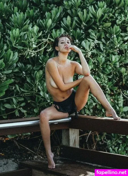 Tara Yochum OnlyFans Thumbnail #Q5f9JdB0sF