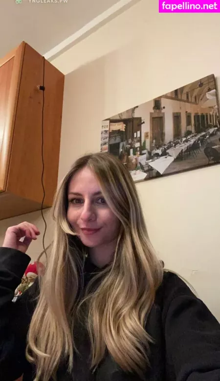 Tarah Kayne OnlyFans Thumbnail #h8JFGo4MO6