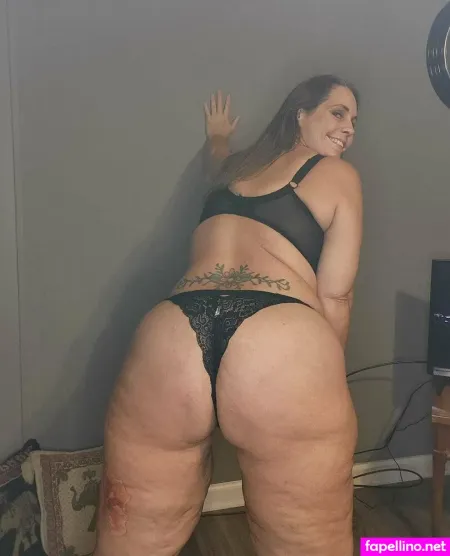 Tarathomasfree OnlyFans Thumbnail #3AbOKKZbrE