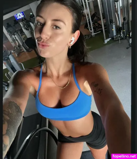 Taryn Farris OnlyFans Thumbnail #yuZNulafqn