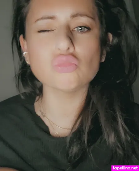 Tashmoss Main Profile Photo