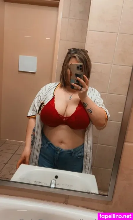 Tasty Taylor OnlyFans Thumbnail #73zQMtJRZN