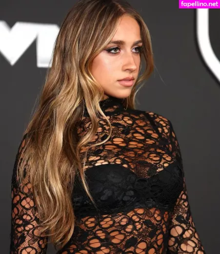 Tate Mcrae OnlyFans Thumbnail #p9XGpZPEWy