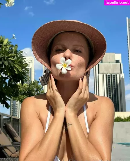 Tati Bliss OnlyFans Thumbnail #RqAJ8Ufaui