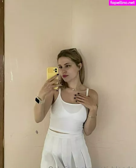 Tati Blonde OnlyFans Thumbnail #7mFl3pWTf9