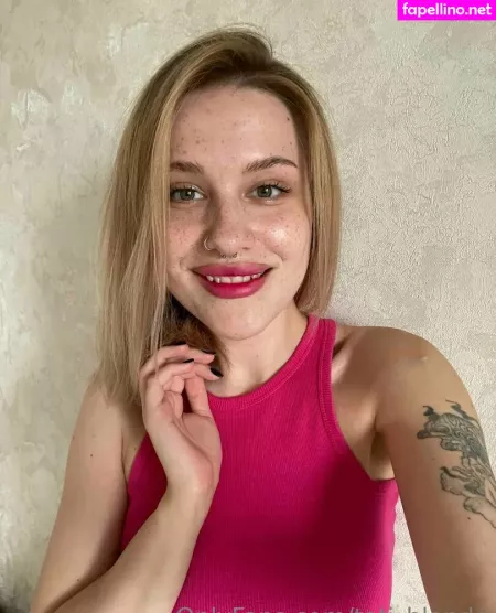 Tati Blonde OnlyFans Thumbnail #CghqFgSq6t
