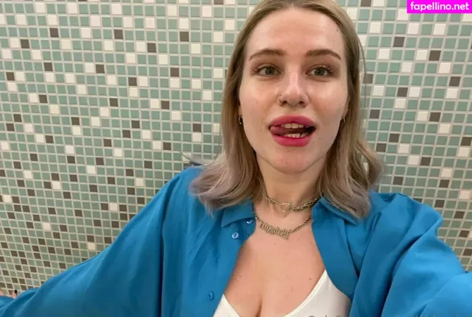 Tati Blonde OnlyFans Thumbnail #LzY9fpj7Ny