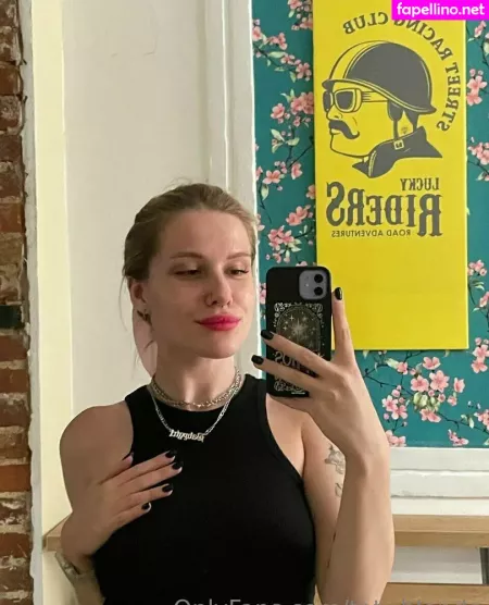 Tati Blonde OnlyFans Thumbnail #tw9qg9yu9Q
