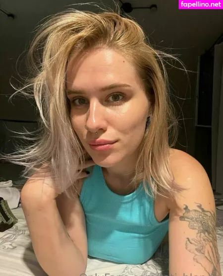 Tati Blonde OnlyFans Thumbnail #u0fKGx2tQJ