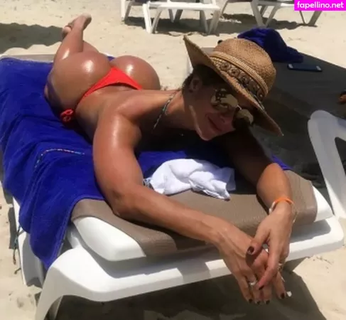 Tatiana Girardi OnlyFans Thumbnail #LxtaHNMttb