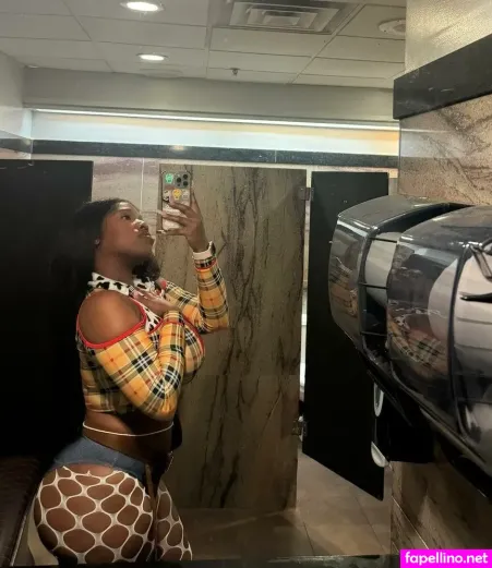 Tatianathescientist OnlyFans Thumbnail #7gj7UNWX1E