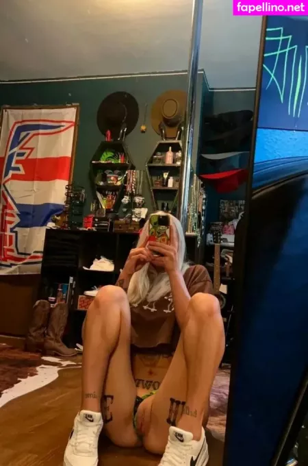 Tatted Lady OnlyFans Thumbnail #3B2WE2ujIV