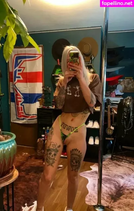 Tatted Lady OnlyFans Thumbnail #Y1rEQxW44z