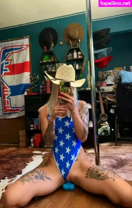 Tatted Lady OnlyFans Thumbnail #fTZLOhp4xp