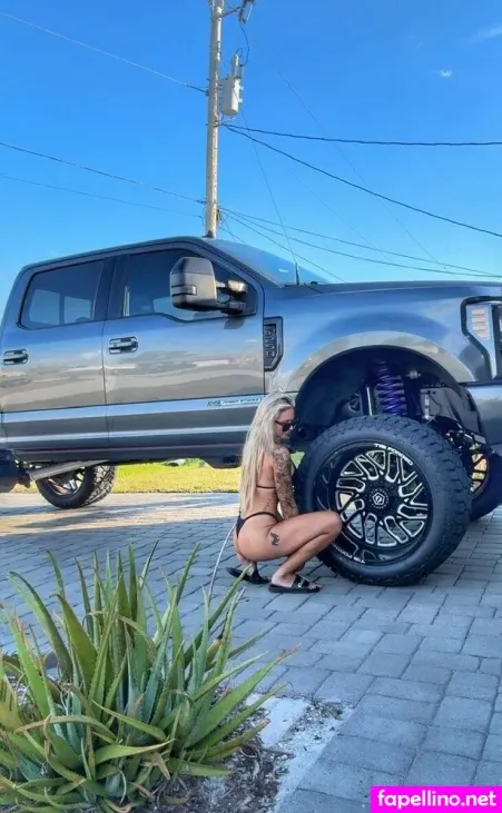 Tattedfitblondiee OnlyFans Thumbnail #HnAfUJxwci