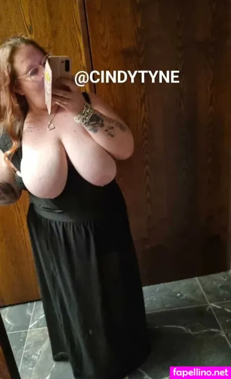 Tattedlezbabefree OnlyFans Thumbnail #02n4x8BSwv