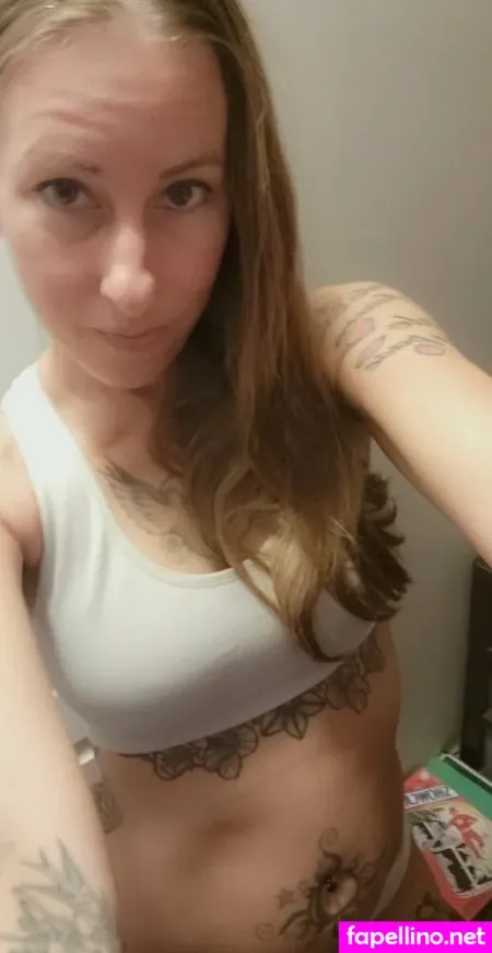Tattedlilmomma1990 OnlyFans Thumbnail #nIF0c26fra