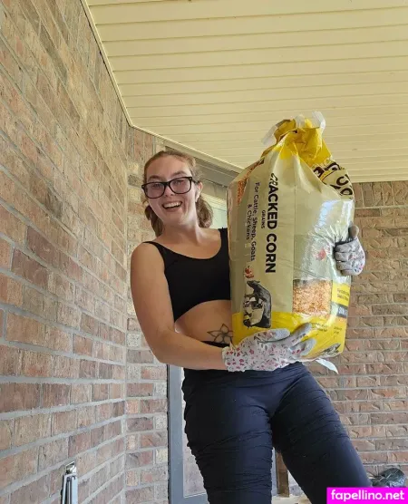 Tattedskinnymomma OnlyFans Thumbnail #0HJPFUxiCa