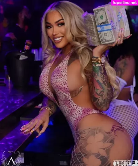 Tattedupholly OnlyFans Thumbnail #CfRBx7Vro4