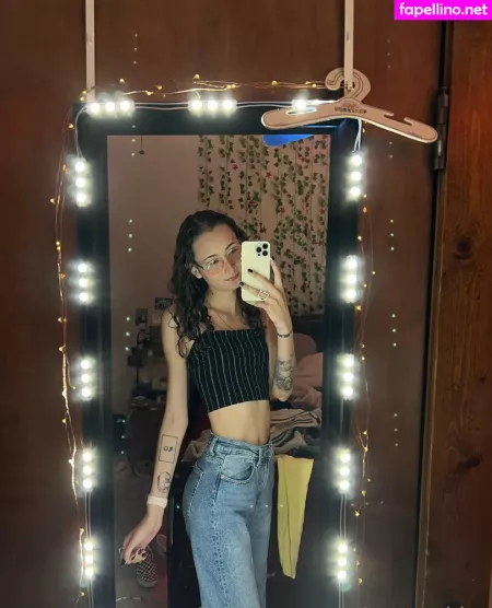 Tattoo Kiss OnlyFans Thumbnail #7BUNUsZfCq
