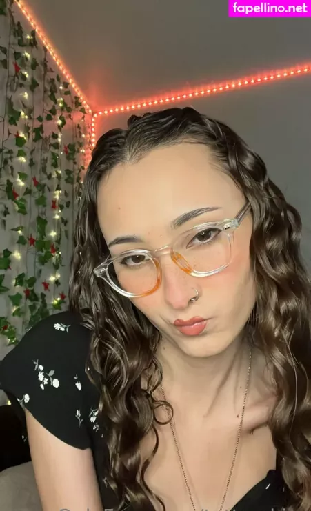 Tattoo Kiss OnlyFans Thumbnail #ErTsTKKTXO