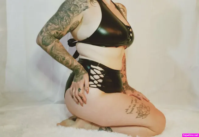 Tattooblondiexo OnlyFans Thumbnail #CzeKL0HU4T