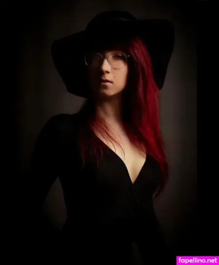 Tattooed Redhead OnlyFans Thumbnail #HDCatxf1Jw