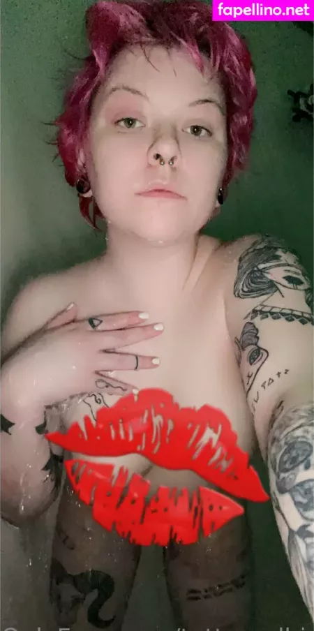 Tattooedbiatchfree OnlyFans Thumbnail #u9oNK04RlR