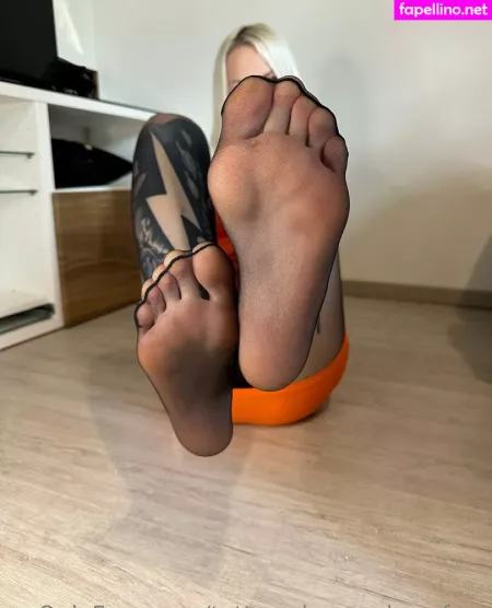Tattoos Legs Nylons Free 1 OnlyFans Thumbnail #L8lNgQy8Po