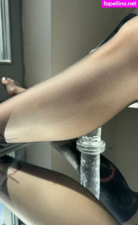 Tattoos Legs Nylons Free 1 OnlyFans Thumbnail #f0GiZ0U0RO