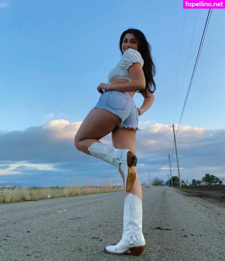 Tay Estrada OnlyFans Thumbnail #wqgOqMkols