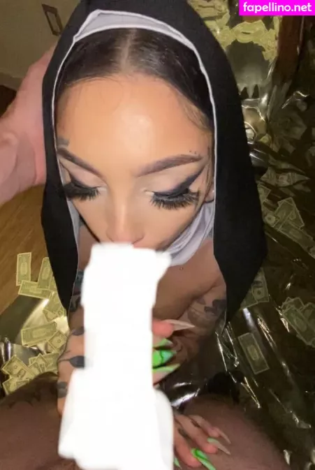 Tay W OnlyFans Thumbnail #Xs1fb1mCcI