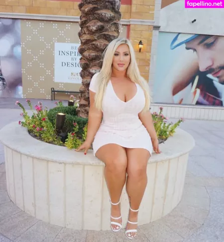 Taya Christian OnlyFans Thumbnail #LYSxKxOntK