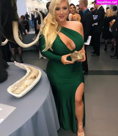 Taya Christian OnlyFans Thumbnail #TMpOMHEbti