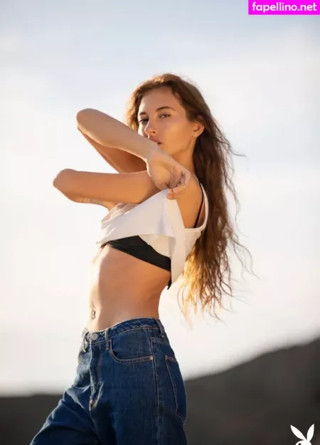 Taya Vais OnlyFans Thumbnail #eYdHrH6i7C