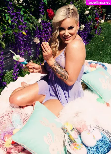 Taya Valkyrie OnlyFans Thumbnail #M5H3ZMAJad