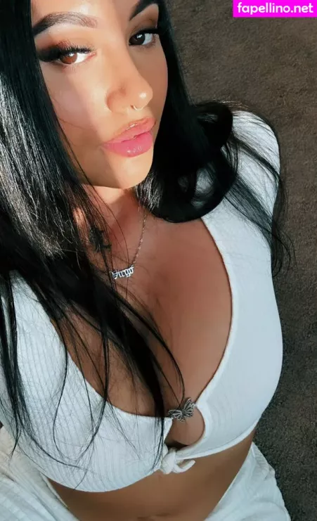 Taylaraywhite OnlyFans Thumbnail #h44Y8qWbwY