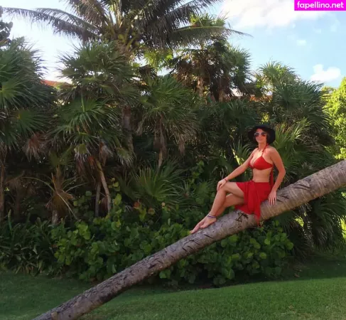 Taylor Francis OnlyFans Thumbnail #C7EiX736NM