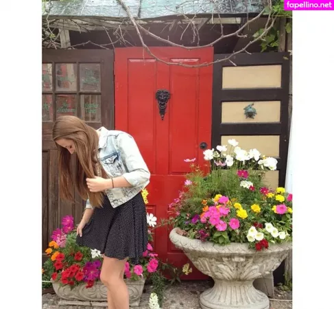 Taylor Francis OnlyFans Thumbnail #DmZSHKj2bK