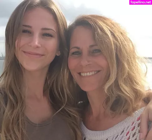 Taylor Francis OnlyFans Thumbnail #TR6OyMSngt