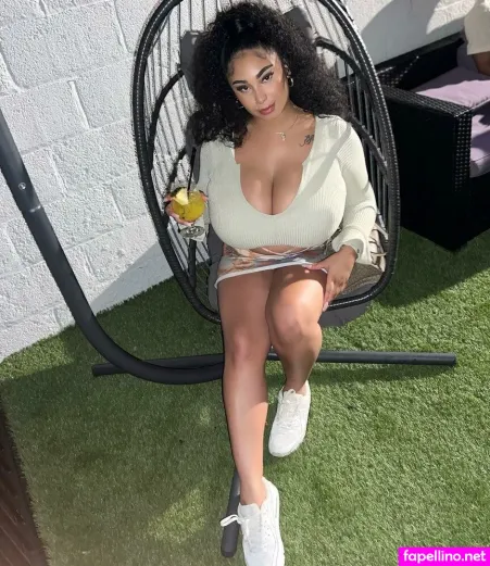 Taylor Loving OnlyFans Thumbnail #fQ0KVQoUyL