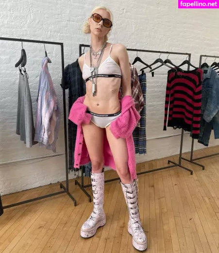 Taylor Momsen OnlyFans Thumbnail #4xeKmdZTrt