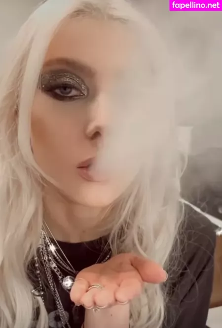 Taylor Momsen OnlyFans Thumbnail #Q0KWTRpOI3