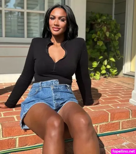 Taylor Monroe Main Profile Photo